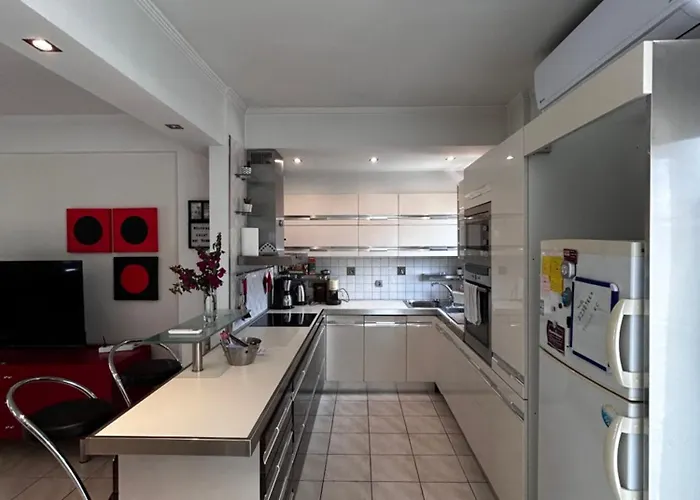 Сasa de vacaciones A-class Apartment,near The Sea & Patras